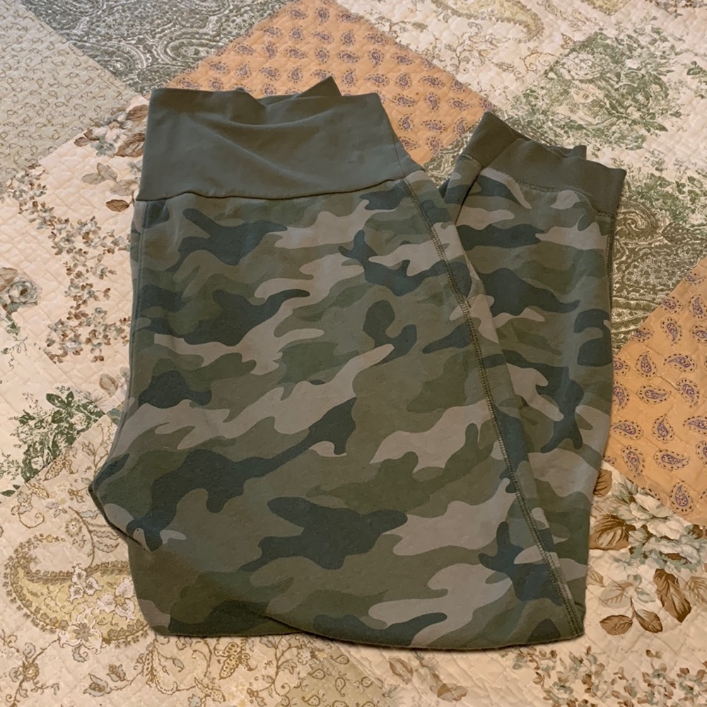 Old Navy maternity sweats